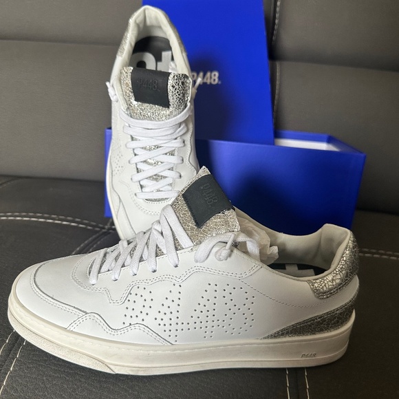 Sneakers - Picture 1 of 7